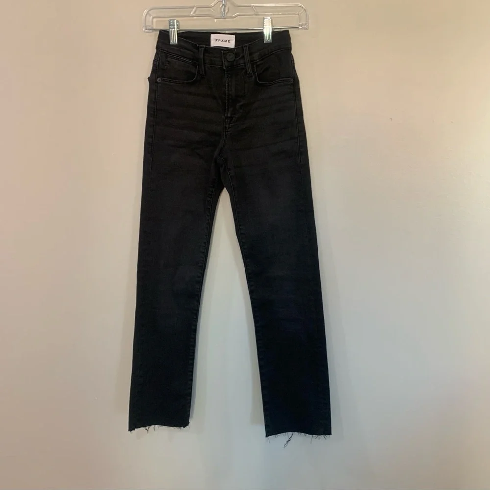 Frame Jeans Le High Straight in Kerry Black